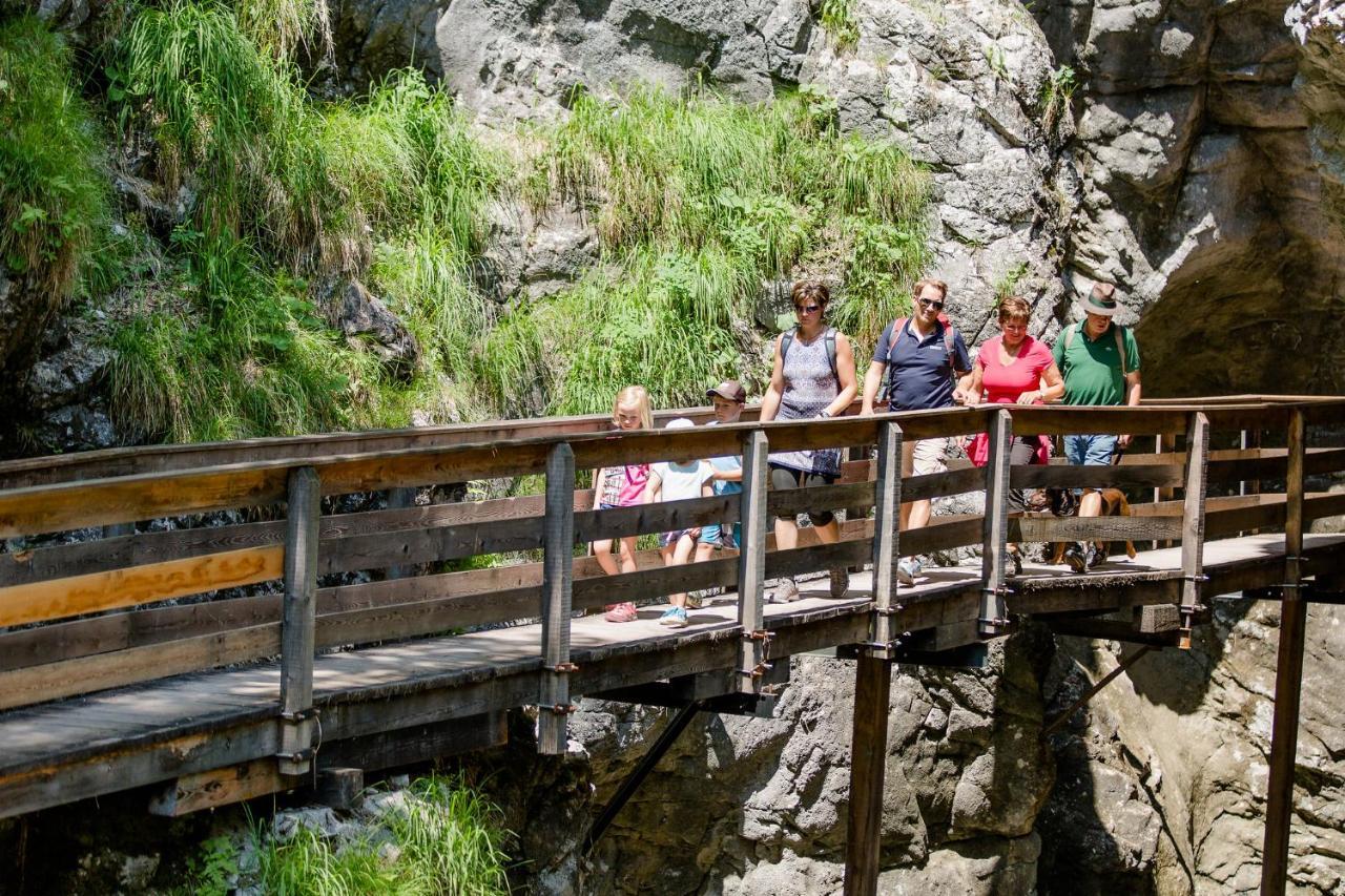 Schlosspark Grubhof - Mitterer Sankt Martin bei Lofer Εξωτερικό φωτογραφία